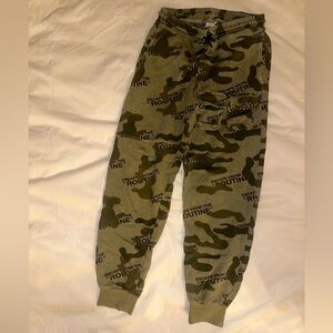 Boys Zara size 11-12 sweatpants